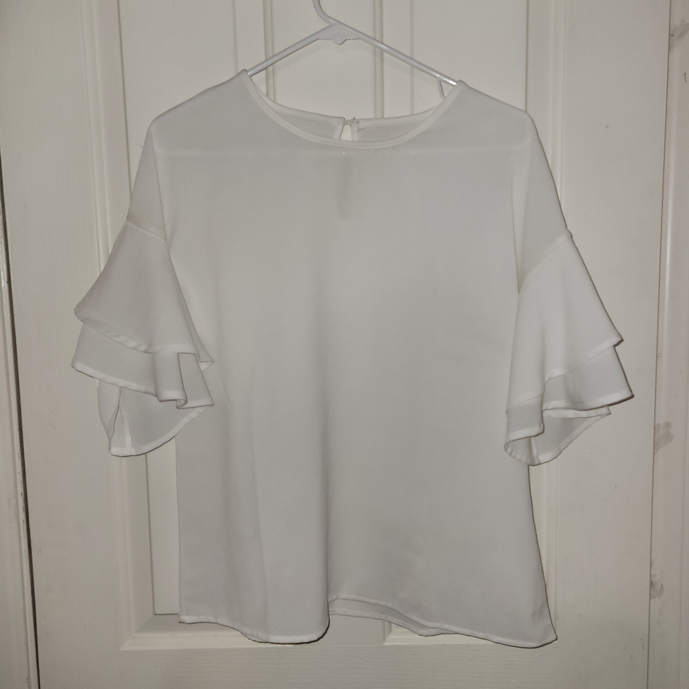 Chic White Ruffle Sleeve Blouse
